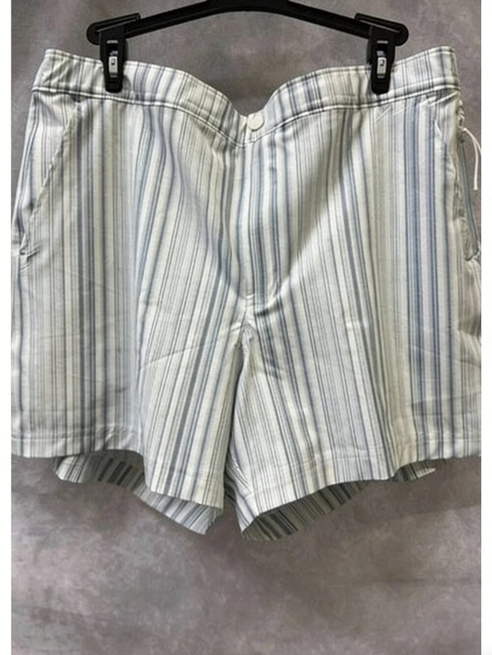 VRST 5″ Resort Shorts Men’s Blue Stripe New